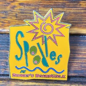 EUC - Vintage Walt Disney World Boardwalk Resort Spoodles Pin